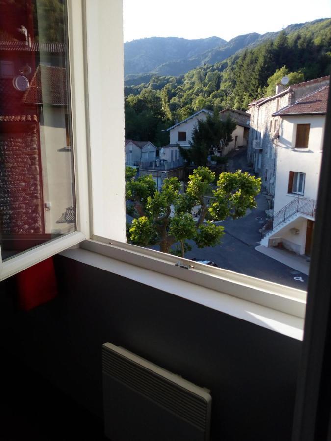De Hotel 2*